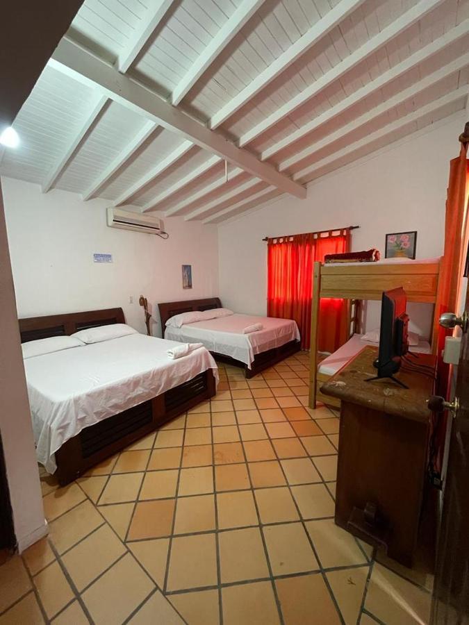 Hotel Candilejas Puerto Berrio Екстериор снимка
